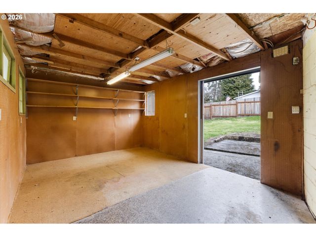 3329 VIRGINIA Way, Longview, WA 98632
