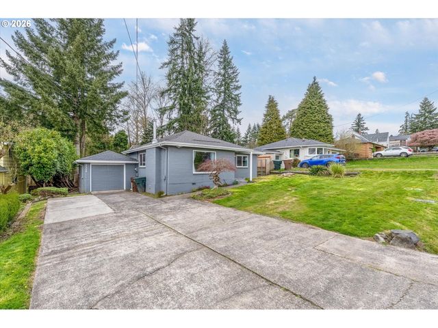 3329 VIRGINIA Way, Longview, WA 98632