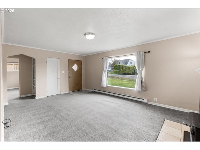 3329 VIRGINIA Way, Longview, WA 98632