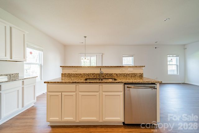 8315 Paw Valley Lane, Charlotte, NC 28214