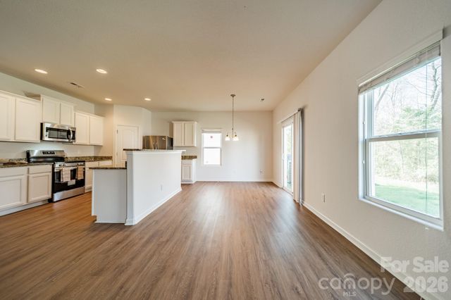 8315 Paw Valley Lane, Charlotte, NC 28214