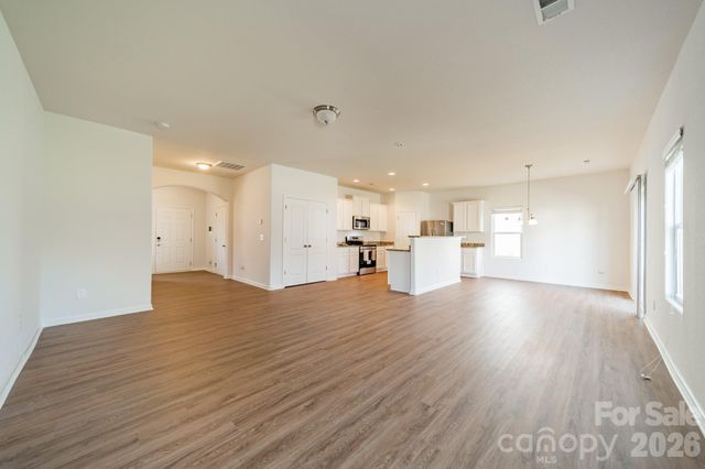 8315 Paw Valley Lane, Charlotte, NC 28214