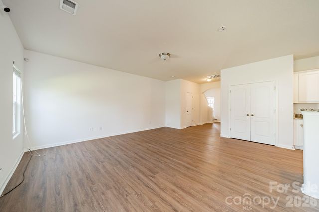 8315 Paw Valley Lane, Charlotte, NC 28214