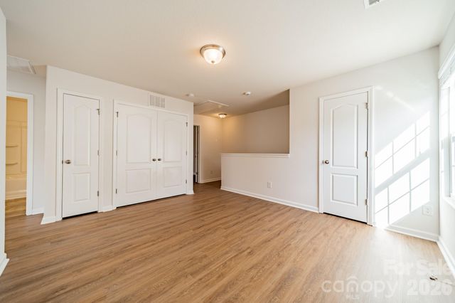 8315 Paw Valley Lane, Charlotte, NC 28214