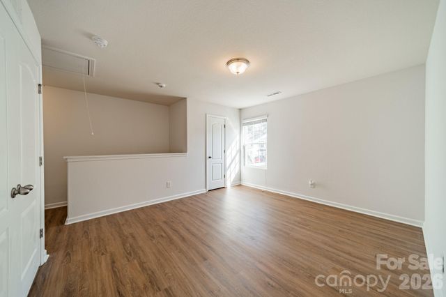 8315 Paw Valley Lane, Charlotte, NC 28214