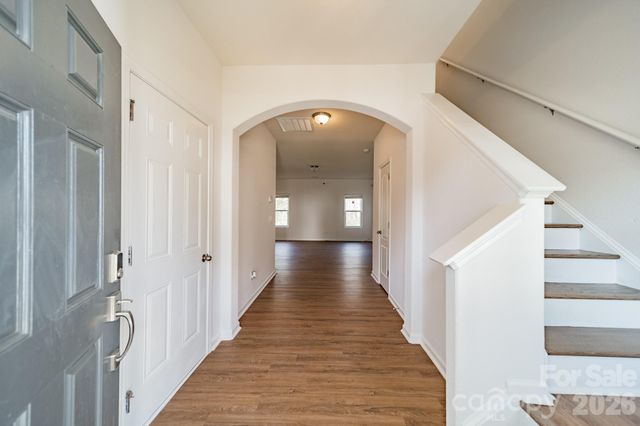 8315 Paw Valley Lane, Charlotte, NC 28214