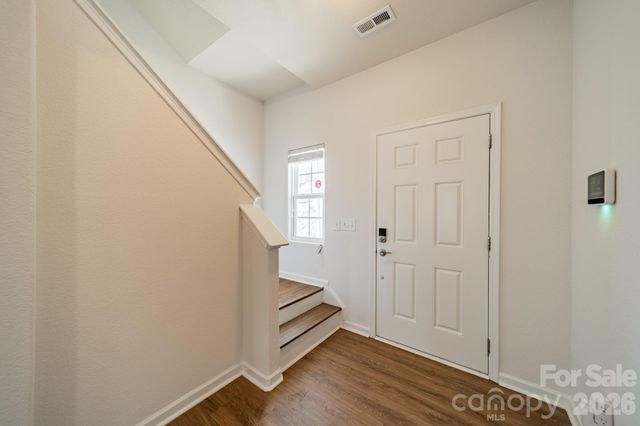 8315 Paw Valley Lane, Charlotte, NC 28214