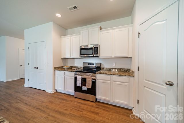 8315 Paw Valley Lane, Charlotte, NC 28214