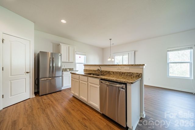 8315 Paw Valley Lane, Charlotte, NC 28214