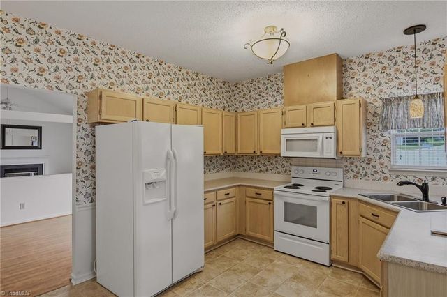 2841 Wynfield Crossing Lane, Winston-salem, NC 27103