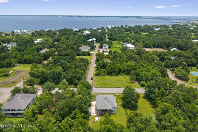 1331 Dunbar Avenue, Bay Saint Louis, MS 39520