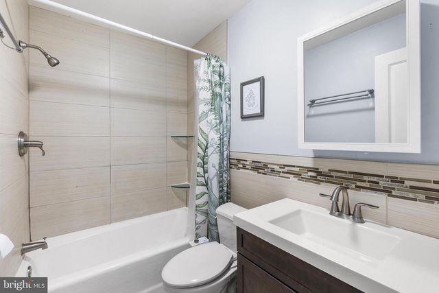 908 GREENWICH ST, Philadelphia, PA 19147
