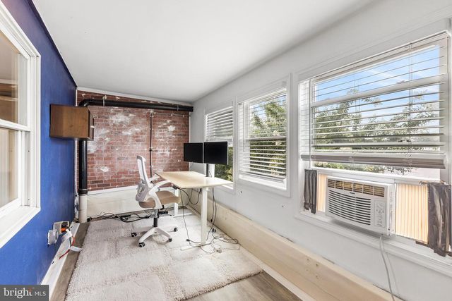 908 GREENWICH ST, Philadelphia, PA 19147