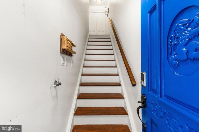 908 GREENWICH ST, Philadelphia, PA 19147