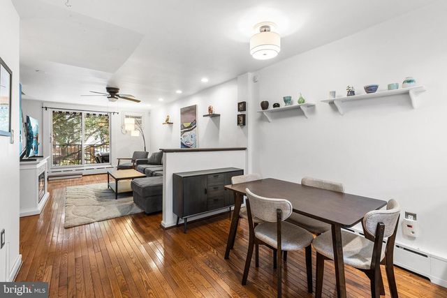 908 GREENWICH ST, Philadelphia, PA 19147