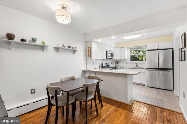 908 GREENWICH ST, Philadelphia, PA 19147