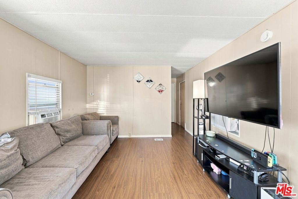 5678 Shull Street space 14, Bell Gardens, CA 90201 — photo 4