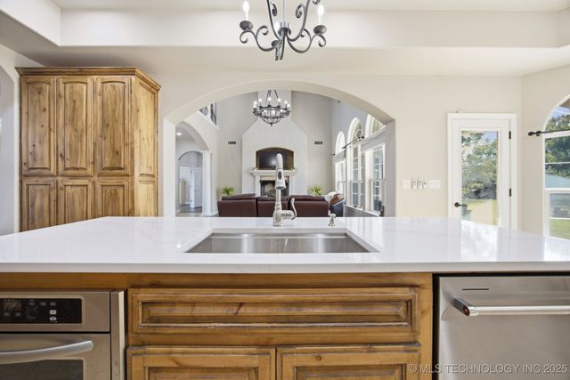 604 Cedar Ridge Road, Eufaula, OK 74432