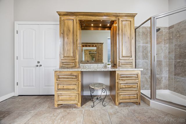 604 Cedar Ridge Road, Eufaula, OK 74432