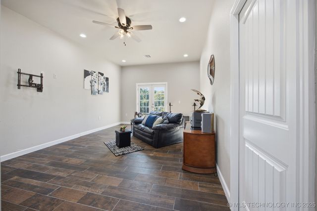 604 Cedar Ridge Road, Eufaula, OK 74432