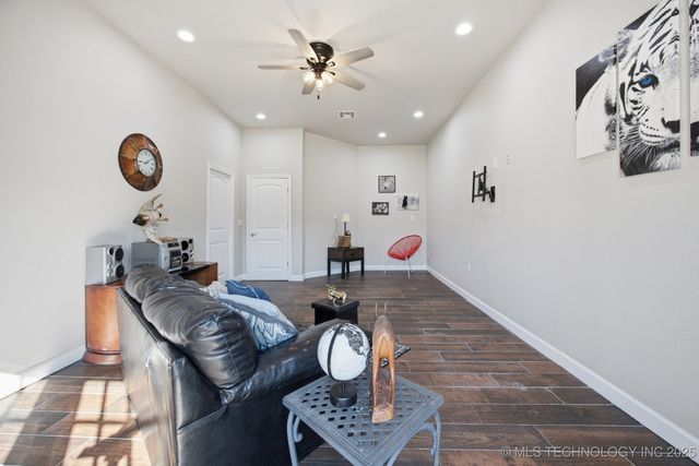 604 Cedar Ridge Road, Eufaula, OK 74432