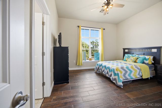 604 Cedar Ridge Road, Eufaula, OK 74432