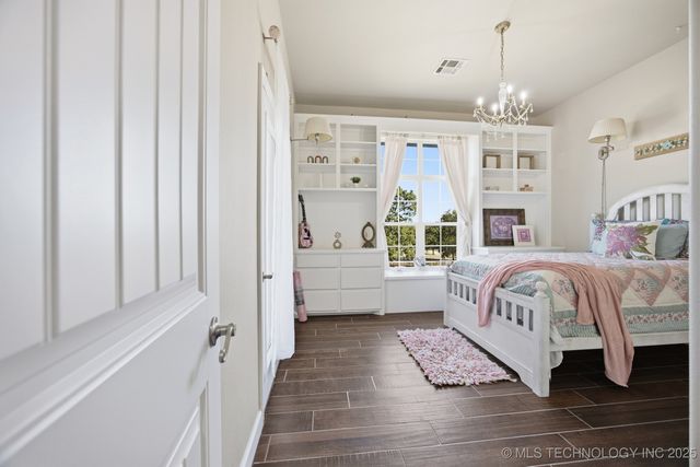 604 Cedar Ridge Road, Eufaula, OK 74432