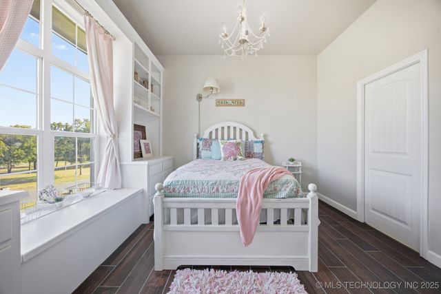 604 Cedar Ridge Road, Eufaula, OK 74432