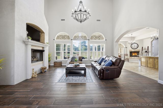 604 Cedar Ridge Road, Eufaula, OK 74432