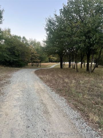 604 Cedar Ridge Road, Eufaula, OK 74432