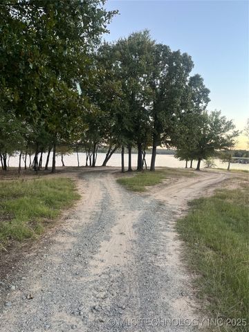 604 Cedar Ridge Road, Eufaula, OK 74432