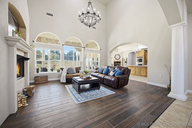 604 Cedar Ridge Road, Eufaula, OK 74432