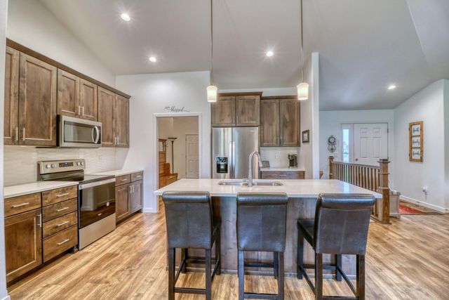 6779 Ashwood Loop S, Fargo, ND 58104