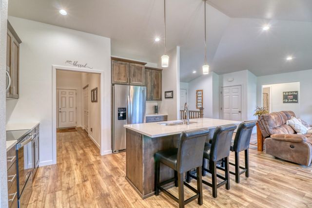6779 Ashwood Loop S, Fargo, ND 58104