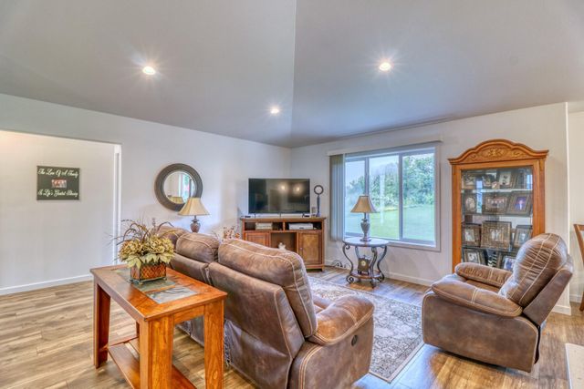 6779 Ashwood Loop S, Fargo, ND 58104