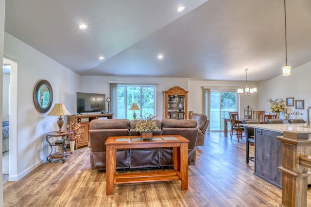 6779 Ashwood Loop S, Fargo, ND 58104