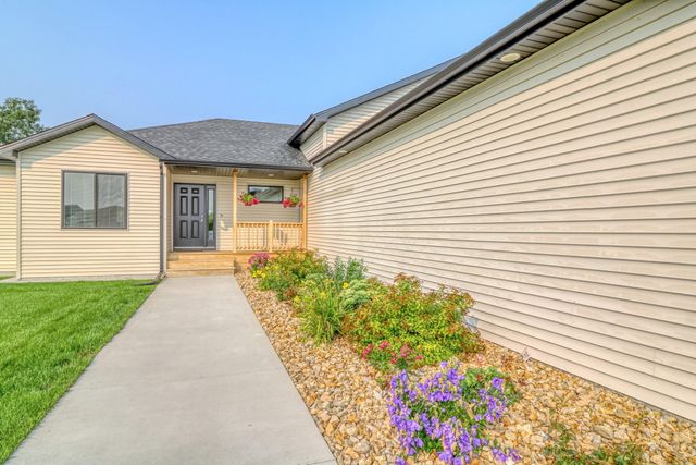 6779 Ashwood Loop S, Fargo, ND 58104