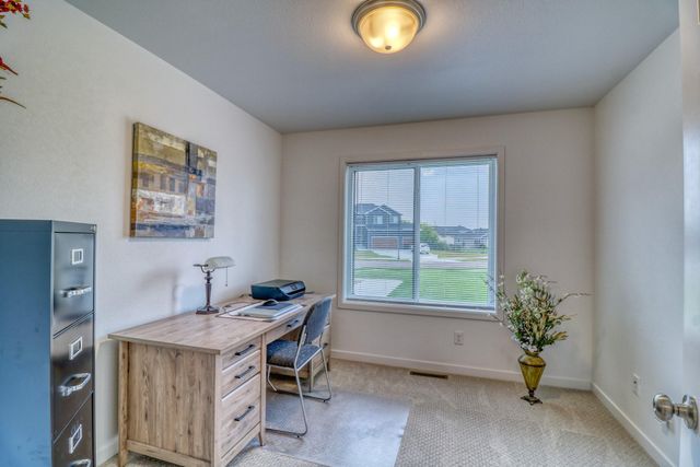 6779 Ashwood Loop S, Fargo, ND 58104