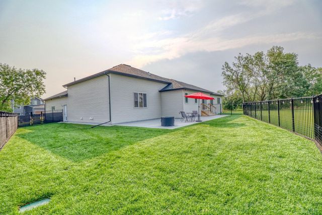 6779 Ashwood Loop S, Fargo, ND 58104