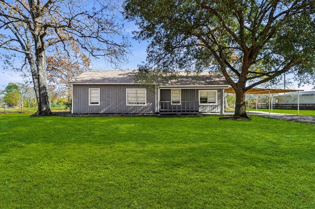 180 Ellis Lovett Road, Shepherd, TX 77371