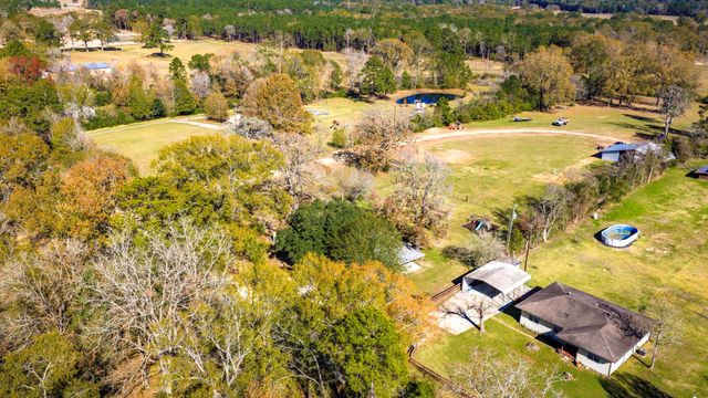 180 Ellis Lovett Road, Shepherd, TX 77371