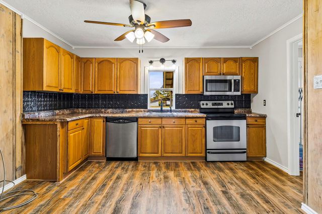 180 Ellis Lovett Road, Shepherd, TX 77371