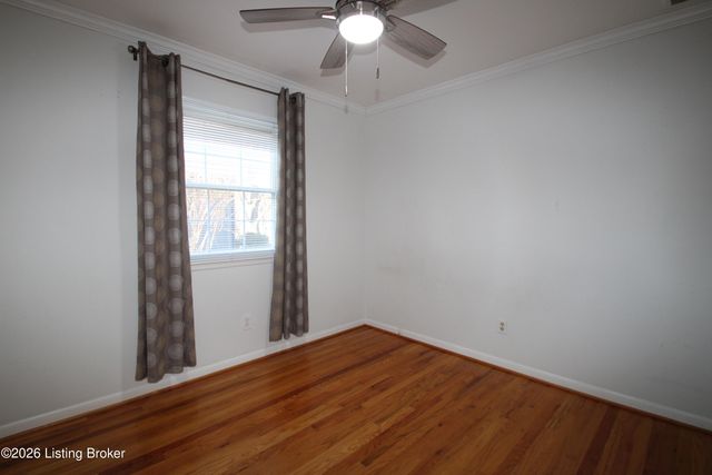 3026 Kaye Lawn Dr, Louisville, KY 40220