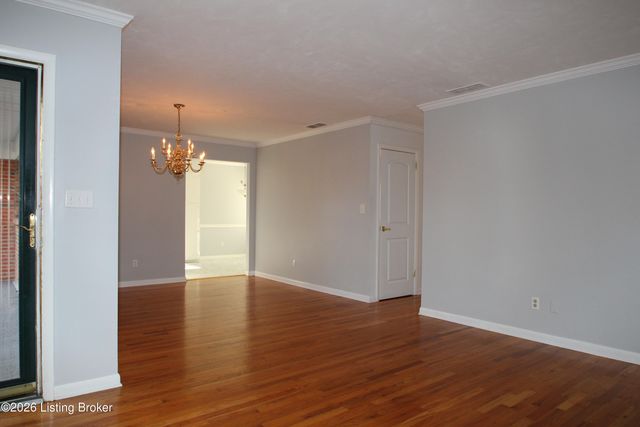 3026 Kaye Lawn Dr, Louisville, KY 40220