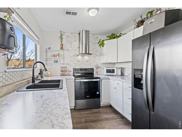 1906 E 18th St, Loveland, CO 80538