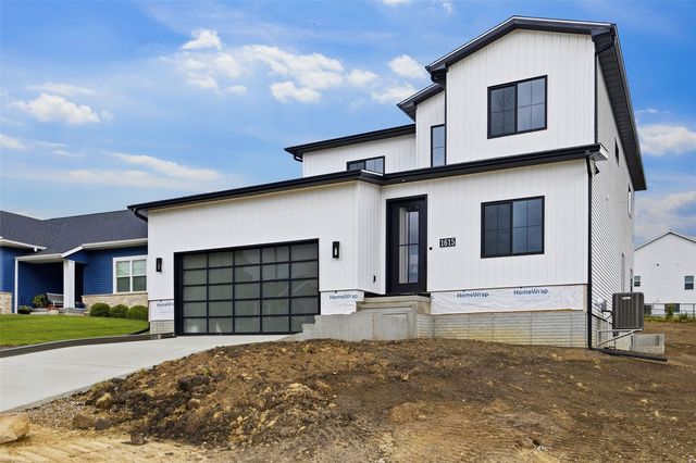 1615 38th Street SE, Cedar Rapids, IA 52403