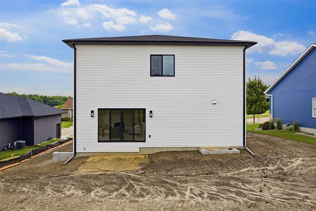 1615 38th Street SE, Cedar Rapids, IA 52403