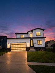 1615 38th Street SE, Cedar Rapids, IA 52403