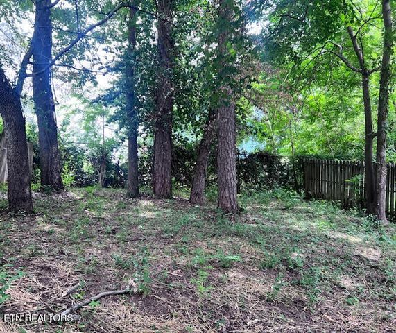 2002 Countryhill Lane, Knoxville, TN 37923