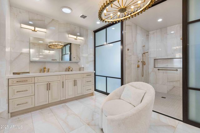 5984 N ECHO CANYON Drive, Phoenix, AZ 85018